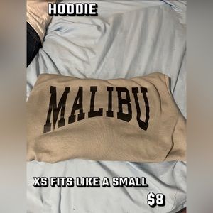 I’m selling a bunch of clothes for cheap!